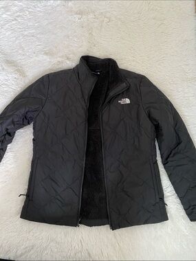 The North Face Women's black Quilted Puffer Jacket